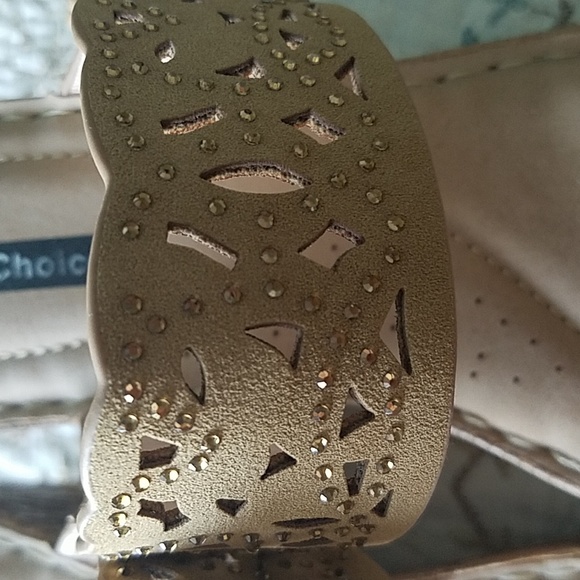 sandles - Picture 3 of 7